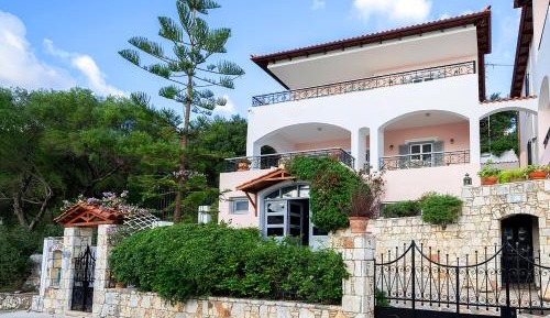 Villa - Beach Front
