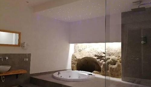 Double Room with Spa Bath