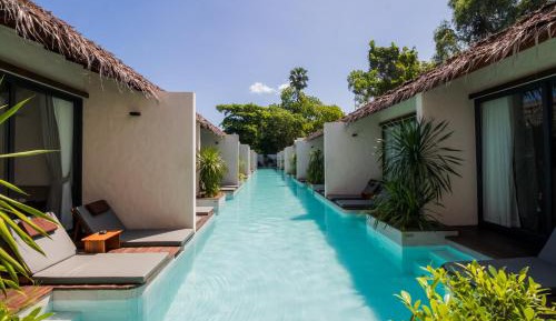 Deluxe Pool Access 