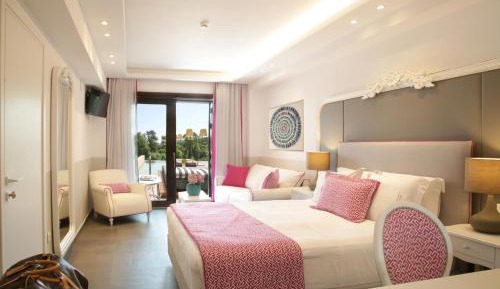 Junior Suite with Private Pool