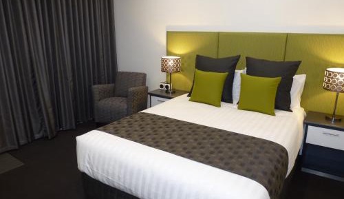 Deluxe Queen Room
