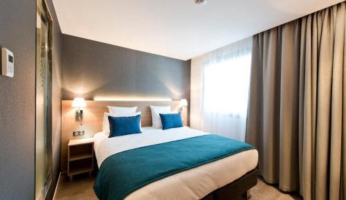 Standard Room with King Bed