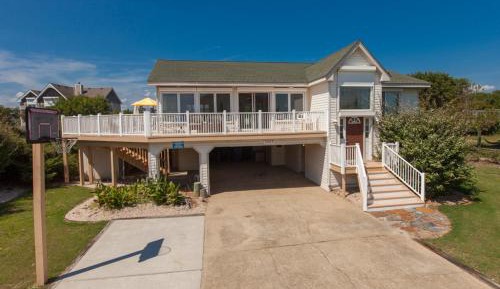 Eight-Bedroom House