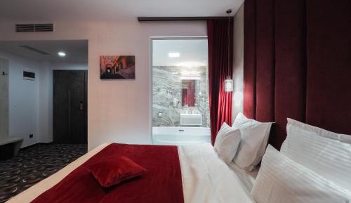 Deluxe Double Room with Bath