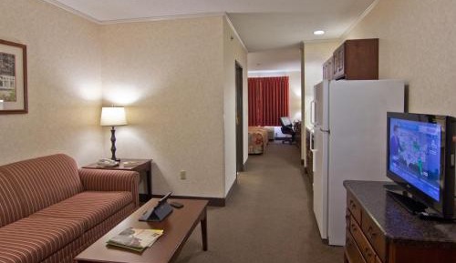 Deluxe King Suite