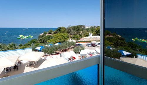Classic Room with Balcony and Sea View