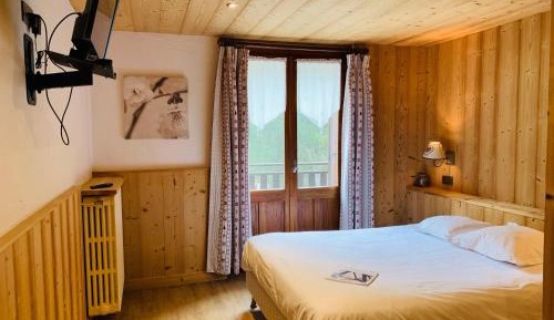 Triple Room with Mountain View