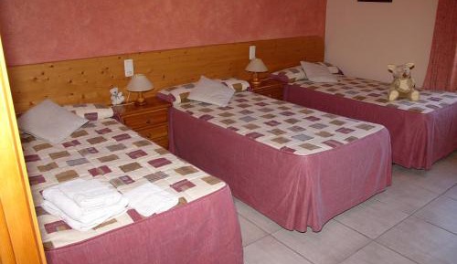 Triple Room with Town Views