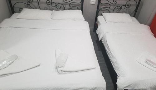 Economy Triple Room