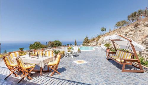 Four-Bedroom Holiday Home