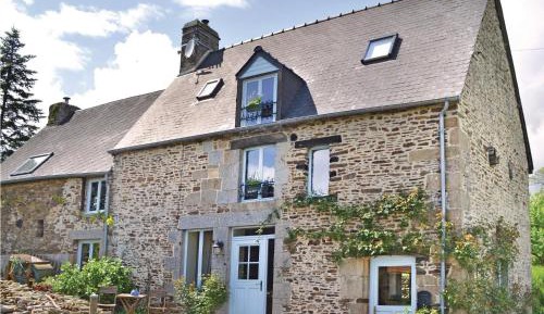 Four-Bedroom Holiday Home