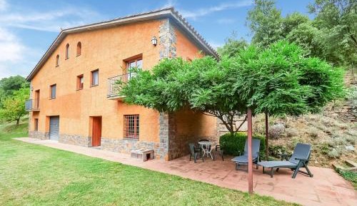 Four-Bedroom Holiday Home