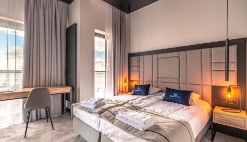Suite with Lake View