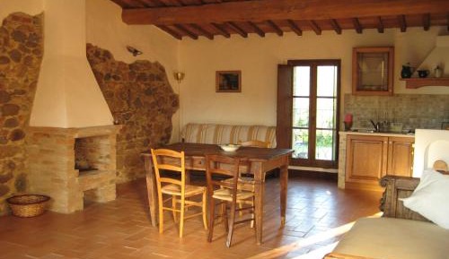 One-Bedroom Apartment with Fireplace