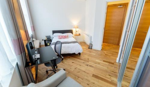 Deluxe Double Room with Bath