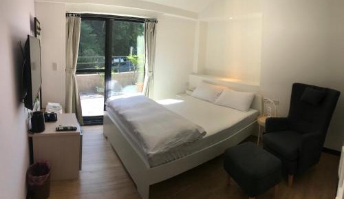 Queen Room with Balcony