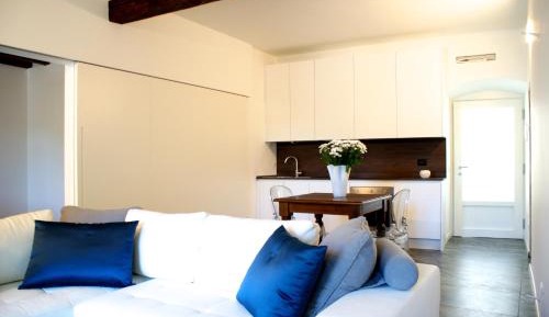 Suite with Lake View