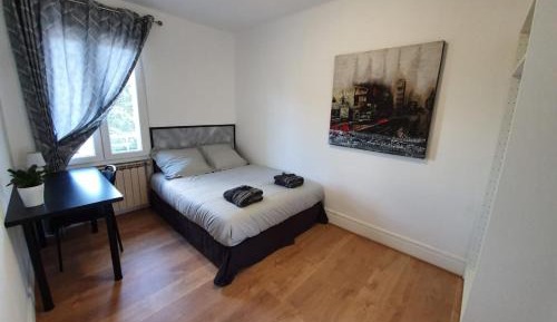 Standard Double Room with Shared Bathroom