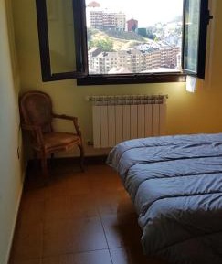 Standard Single Room with Mountain View