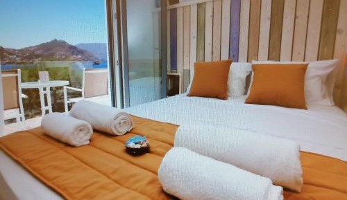 Deluxe Double Room with Balcony and Sea View