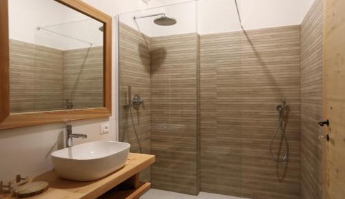 Double or Twin Room with Private Bathroom