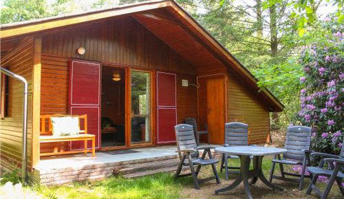 Three-Bedroom Holiday Home 