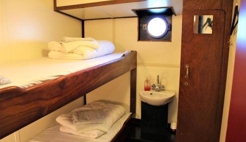 Twin Cabin