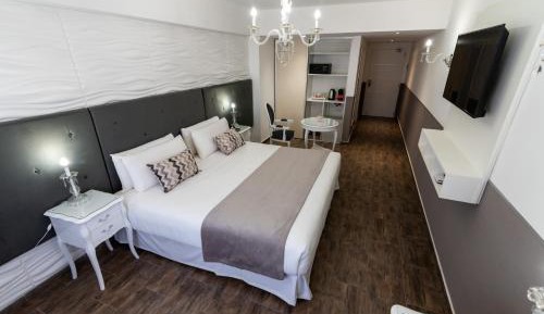 Large Double or Twin Room