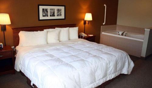 Premier King Suite - Non-Smoking