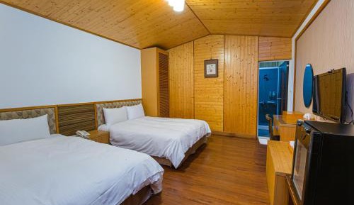 Quadruple Room with Mountain View