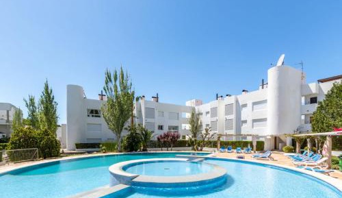 Apartment with Garden View