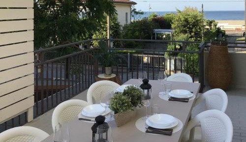 Three-Bedroom Apartment with Balcony