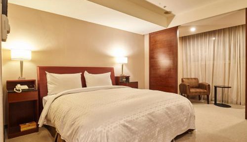 Standard Double Suite