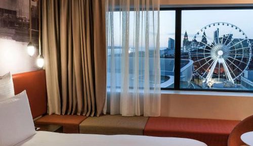 Superior King Room with River View