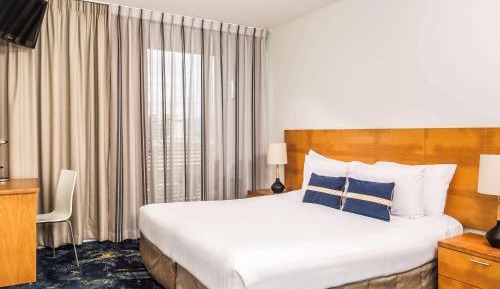 Studio Hotel Room