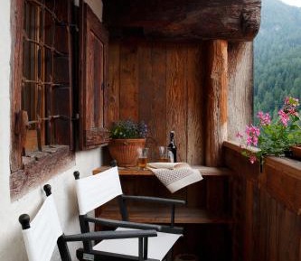 Double or Twin Room with Mountain View