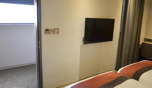 Comfort Twin Room with Internal Window