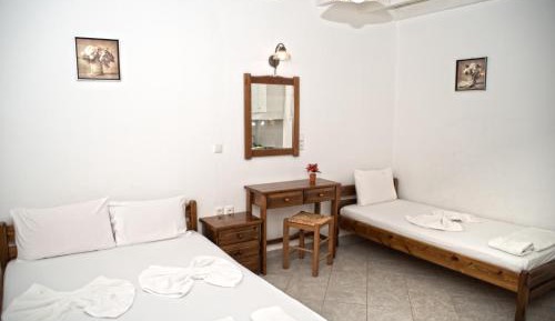 Studio with Garden View