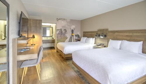 Queen Room with Two Queen Beds - Non-Smoking