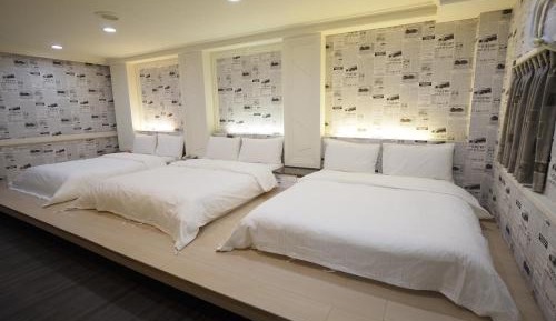 Standard Family Room