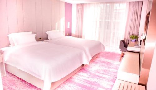 Deluxe Twin Bed Room