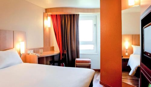 Standard Room with 1 Double Bed