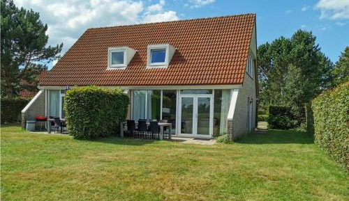 Six-Bedroom Holiday Home