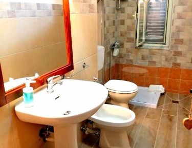 Double Room with Private External Bathroom