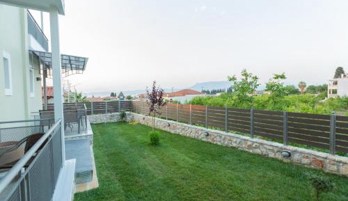 Deluxe Double or Twin Room with Garden View