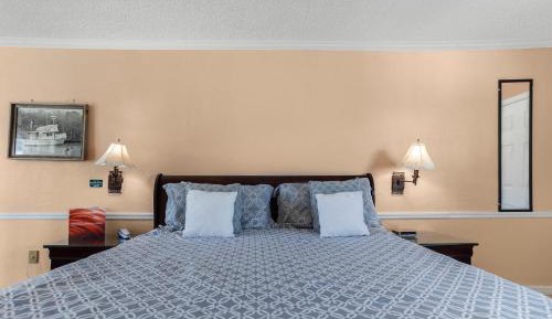 King Room - No Water View