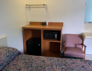 Queen Room (Non Smoking)