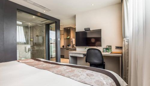 Deluxe Double Room with City View & Balcony