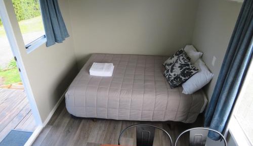 One-Bedroom Cabin