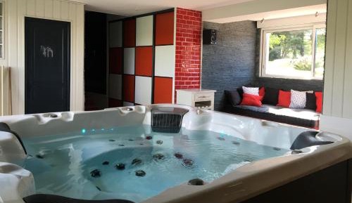Suite with Hot Tub
